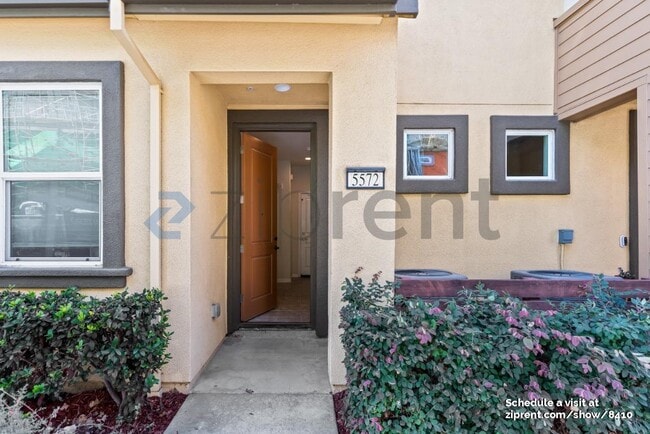 Photo - 5572 Campbell Ln
