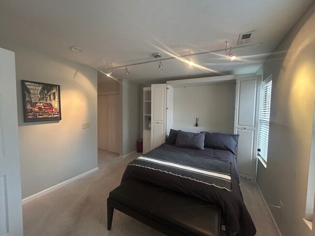 Photo - 59 W Lincoln St