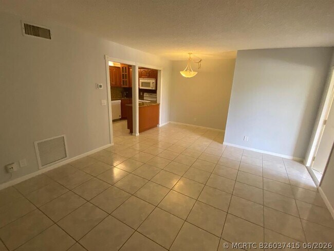 4681 Sable Pine Cir Unidad A1