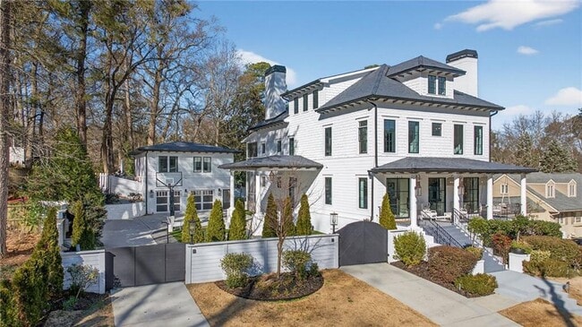 Photo - 1812 Wellbourne Dr NE