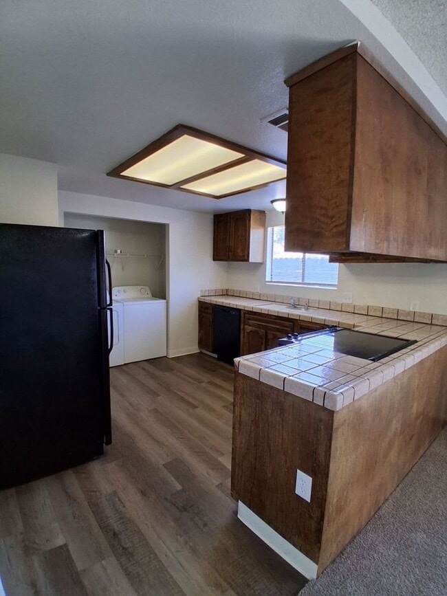 Photo - 2306 N Fruit Ave Unit 101