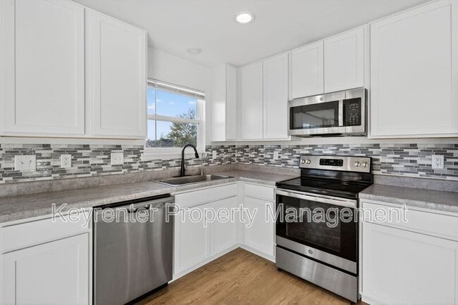 Photo - 112 Deer Grv Ct