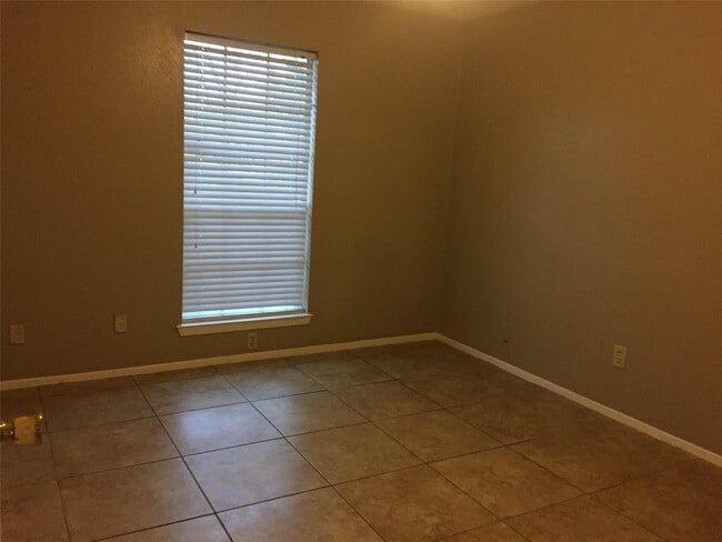 Photo - 17318 Edgehaven Dr