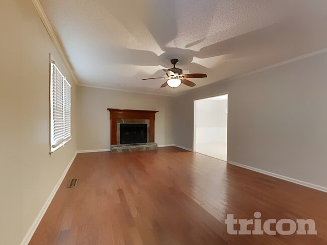 Photo - 92 Fox Dr