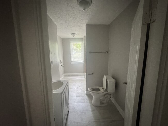 Photo - 719 Craft Rd
