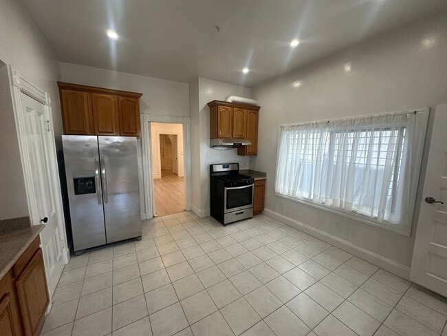 Building Photo - NML13-15-17B Unit 15B Rental