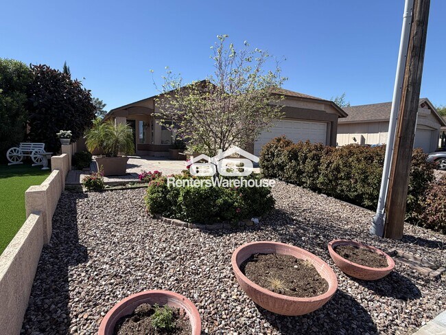 Photo - 2023 E Paradise Ln