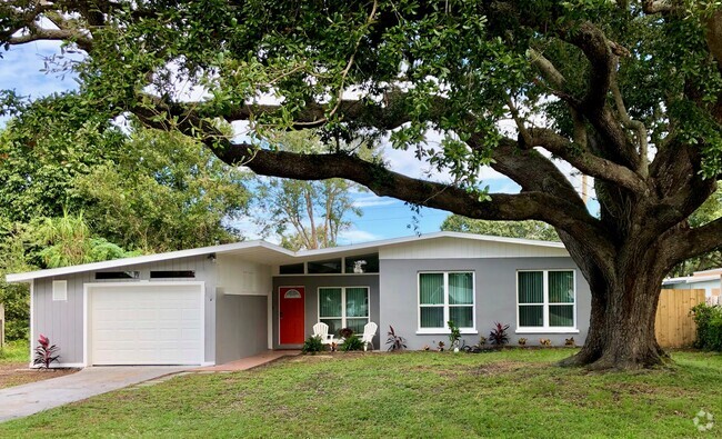 Building Photo - 2921 Greenbriar St Rental