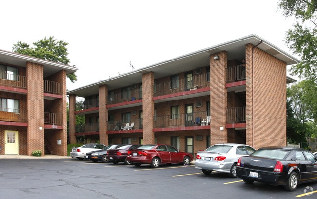 10-14 Rushmore Rd (Circa 2013)