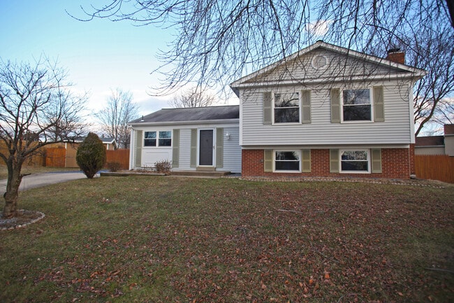 Gorgeous 4br/3.5ba SFH in convenient Herndon - Gorgeous 4br/3.5ba SFH in convenient Herndon Casa