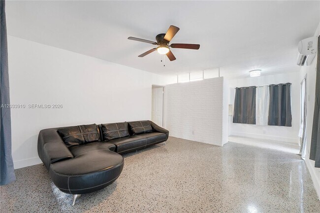 Photo - 1821 SW 11th Ct Unit Rear