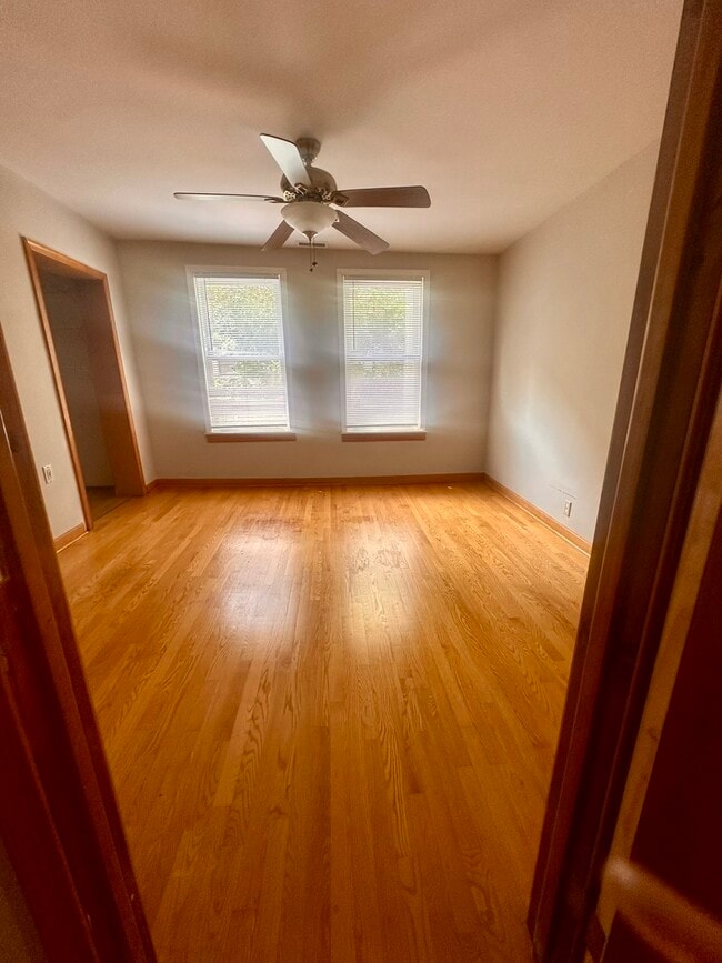 Photo - 731 W 16th St Unit 2