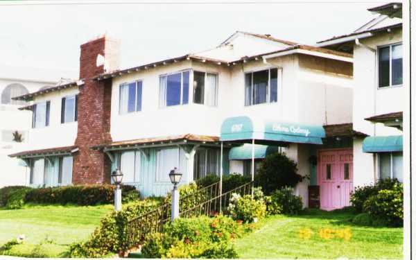 Windansea Beach Apartments