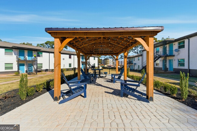 Building Photo - 558 College St Unit A-12