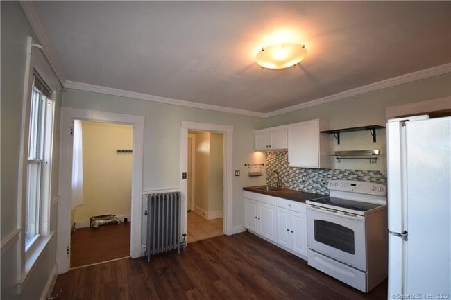 Photo - 73 Center St Unidad C