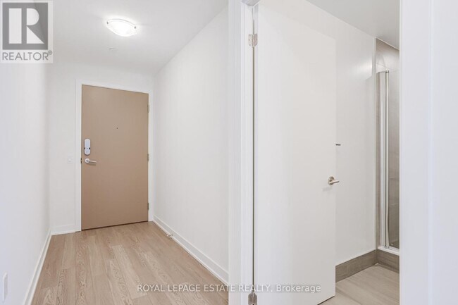 Photo - 1 Quarrington Lane Unité 1006