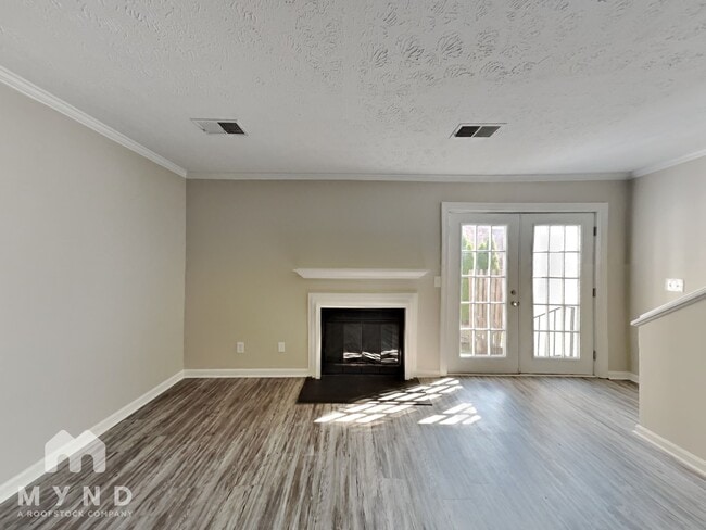 Photo - 461 Claircrest Dr
