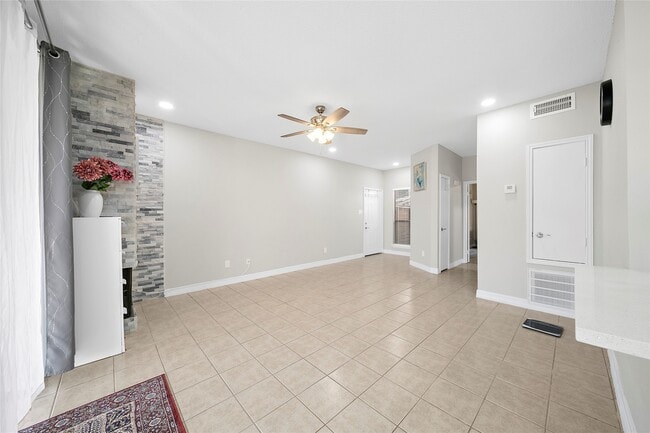 Photo - 8257 Sands Point Dr Unit 167