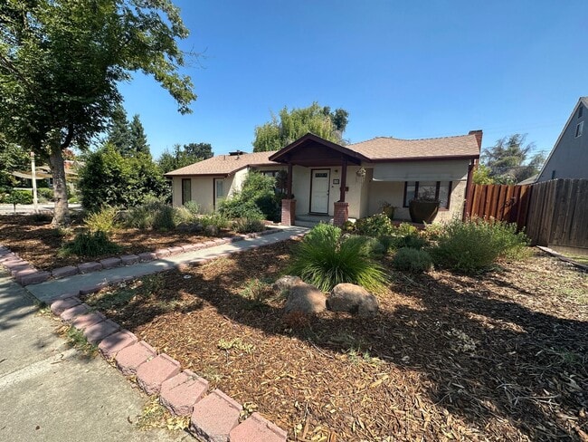 Photo - 406 N Santa Cruz Ave