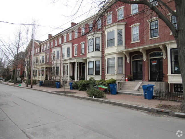 Building Photo - 91 Pine St Unit A Rental