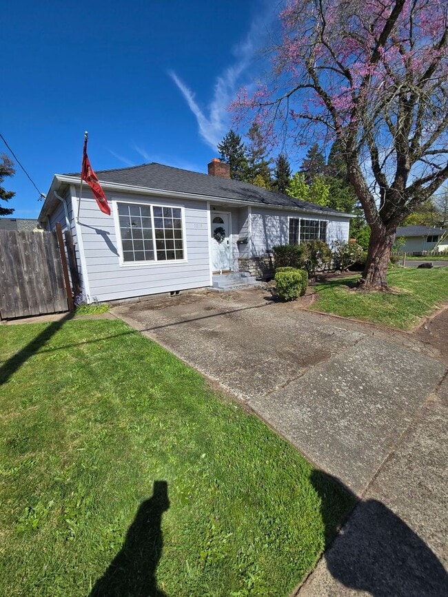 Building Photo - Warm and Welcoming 4bed/2 bath in beautiful Corvallis!