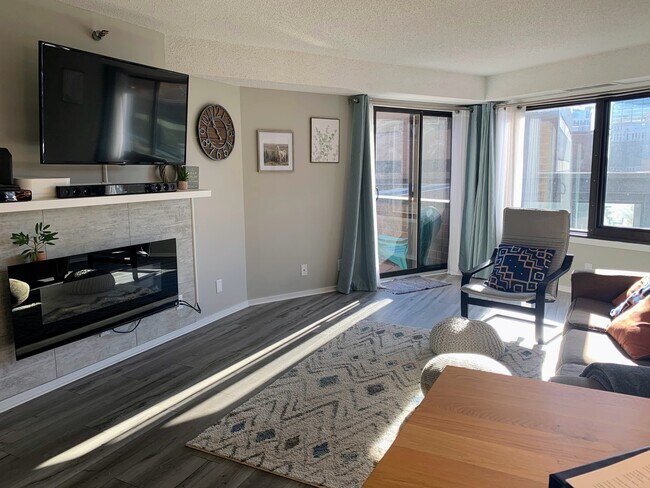 Photo - 26 10th St W Unidad 301