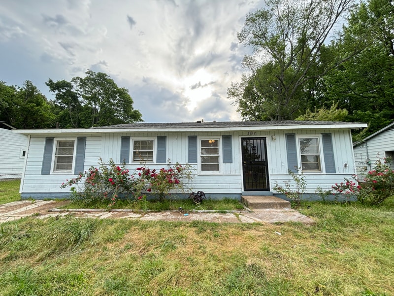 Photo - 3932 Dearborn St