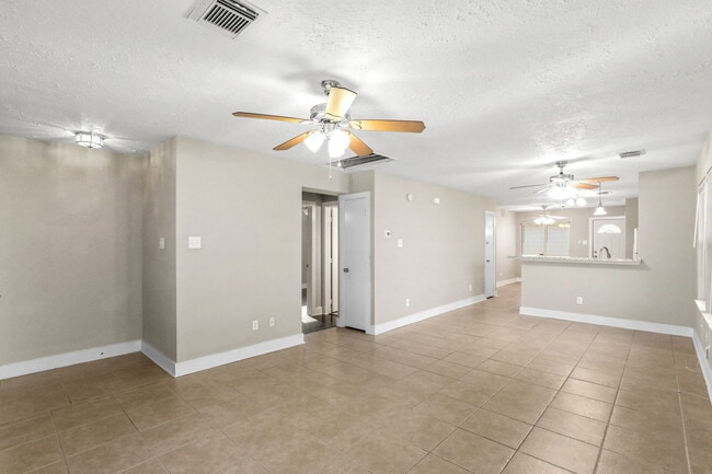 Photo - 20967 Young Meadows Way