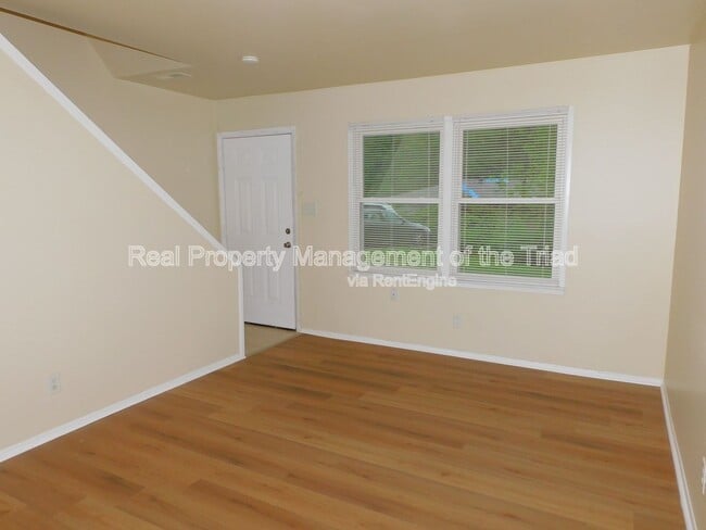 Photo - 2405 E Florida St Unidad A