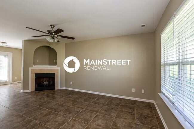 Photo - 3 Bedroom Pet-Friendly Home in Charlotte, NC with Main Street Renewal