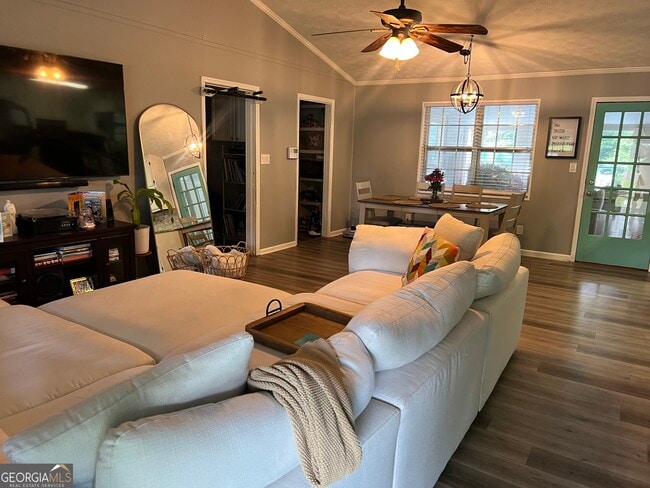 130 Shaw Dr