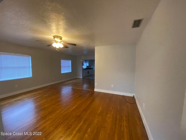 1136 Indian River Ave