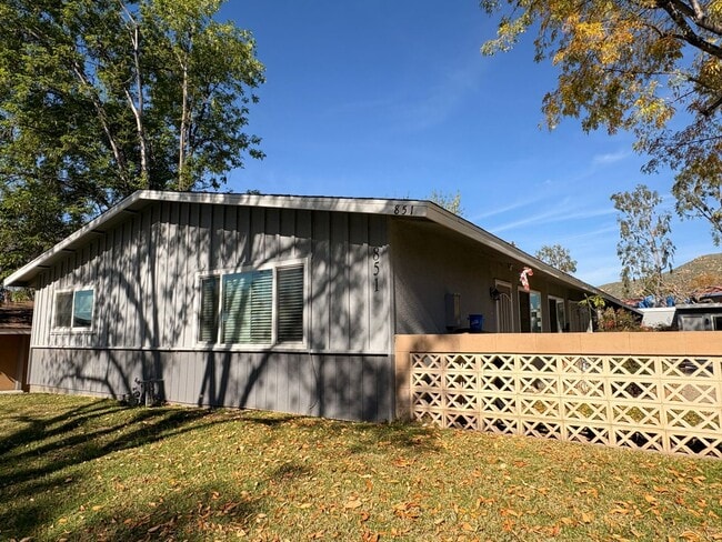 Building Photo - RVW T 851 Unit Apt D