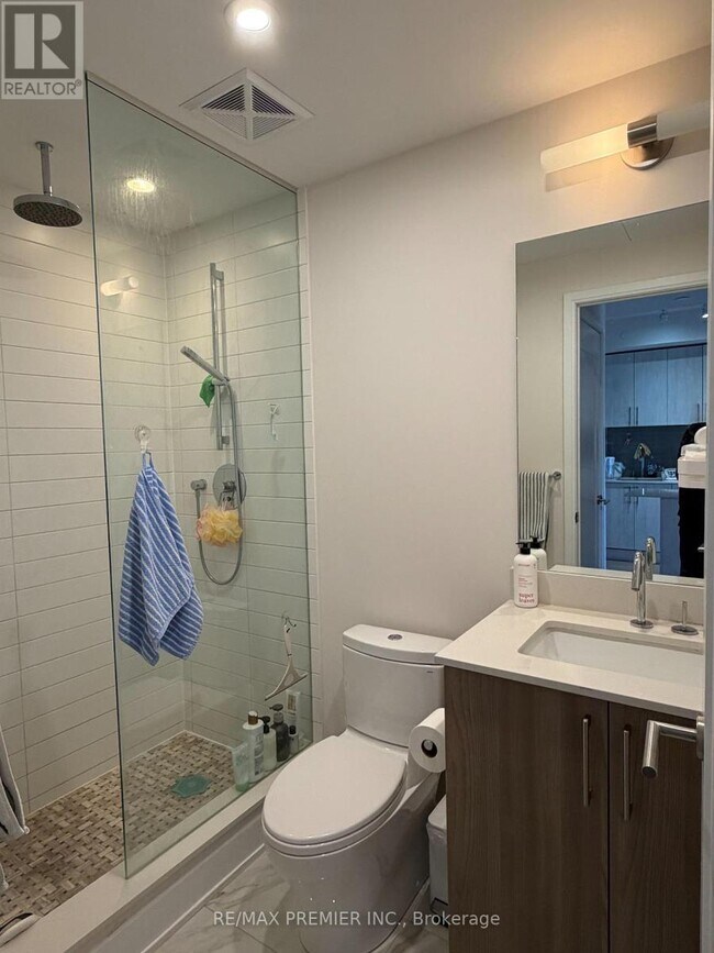 Photo - 88 Cumberland St Unit 1905
