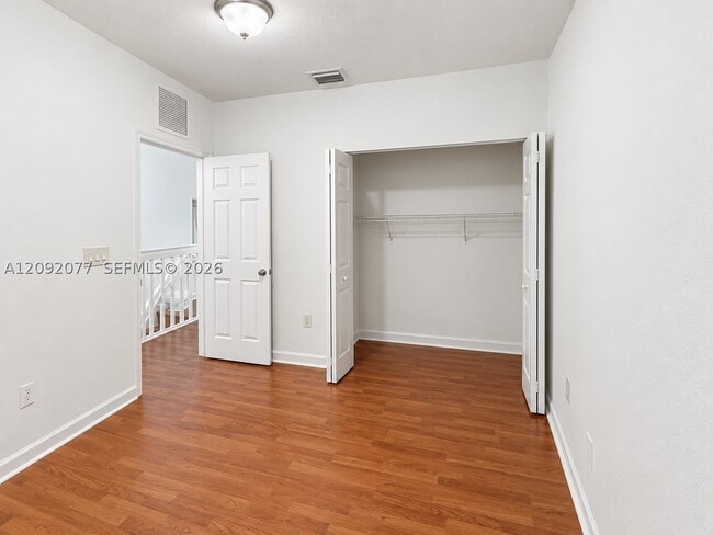 1555 NE 33rd Rd Unit 104-2