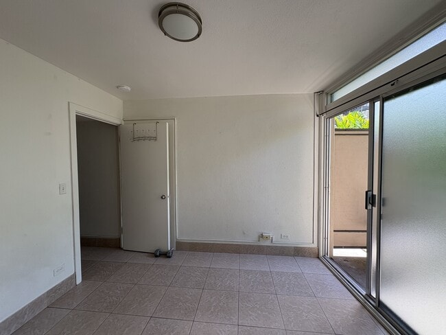 Photo - 2126 Lau‘ula St