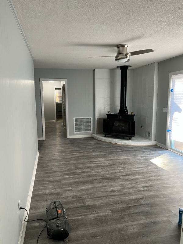 Photo - 639 N College Rd