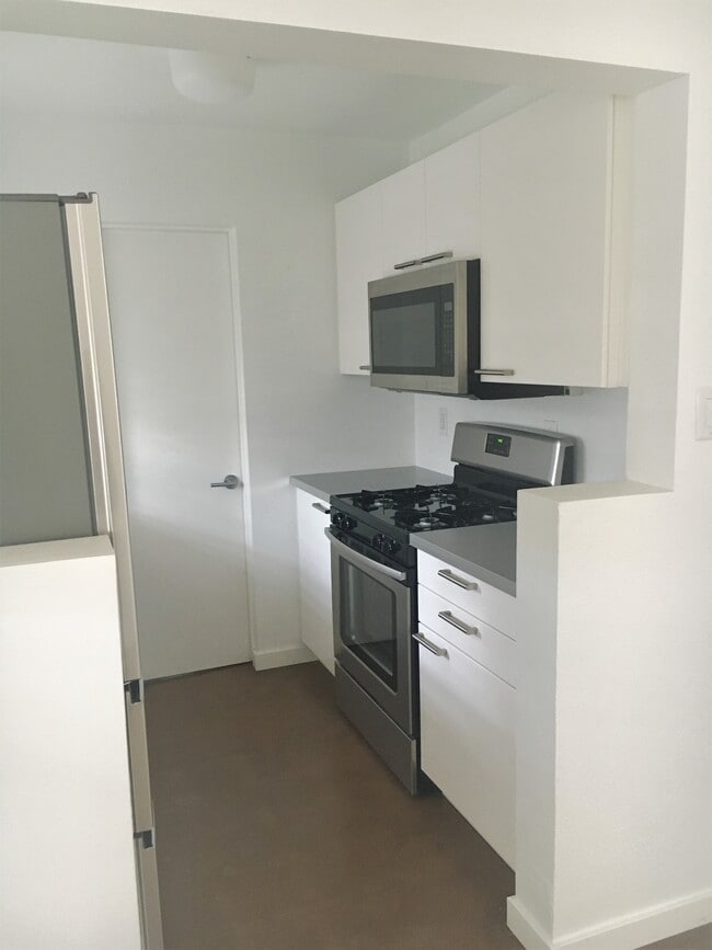 Cocina - 746 W Turney Ave, Apt 2 Unidad 2