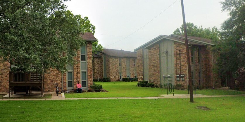 Photo - 1741 E Henderson Rd