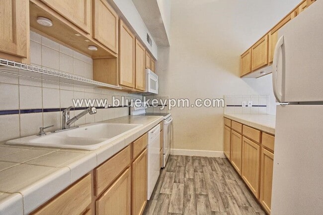 Photo - 2 Bed, 2 Bath Home - 1 Bed or Office and Bath on Main Floor