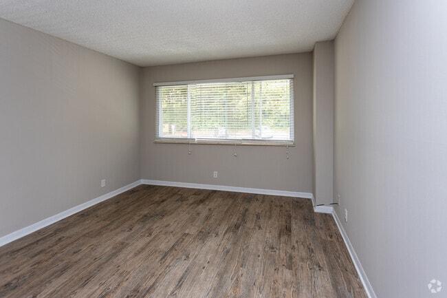 2 BR, 2 BA - 1,175SF