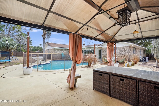 Photo - 6717 Lenczyk Dr