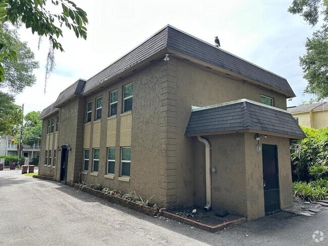 Building Photo - 726 Edgewater Dr Unit 1 Rental