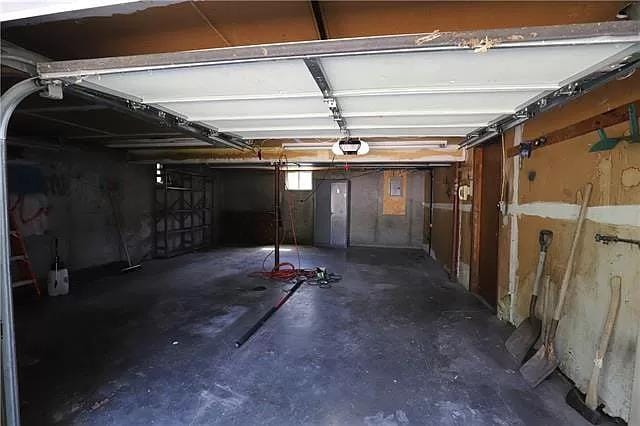 Photo - 205 Concord Cir