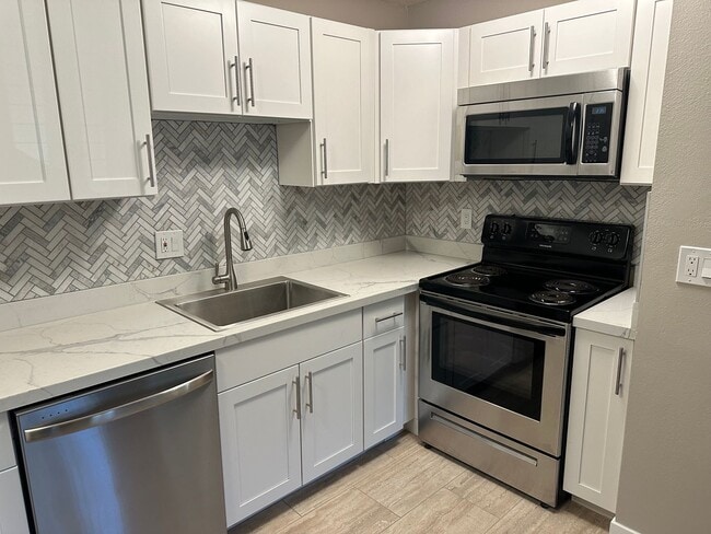 Photo - Newly Renovated 1 Bed / 1 Bath Condo for Rent in Mission Valley! Unit 607