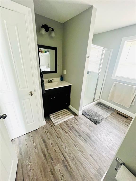 Photo - 215 Metacom Ave