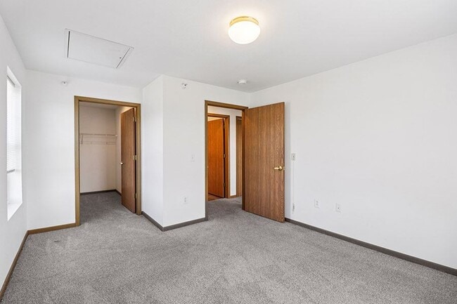 Wyndam Place Senior Residence - Lawrence