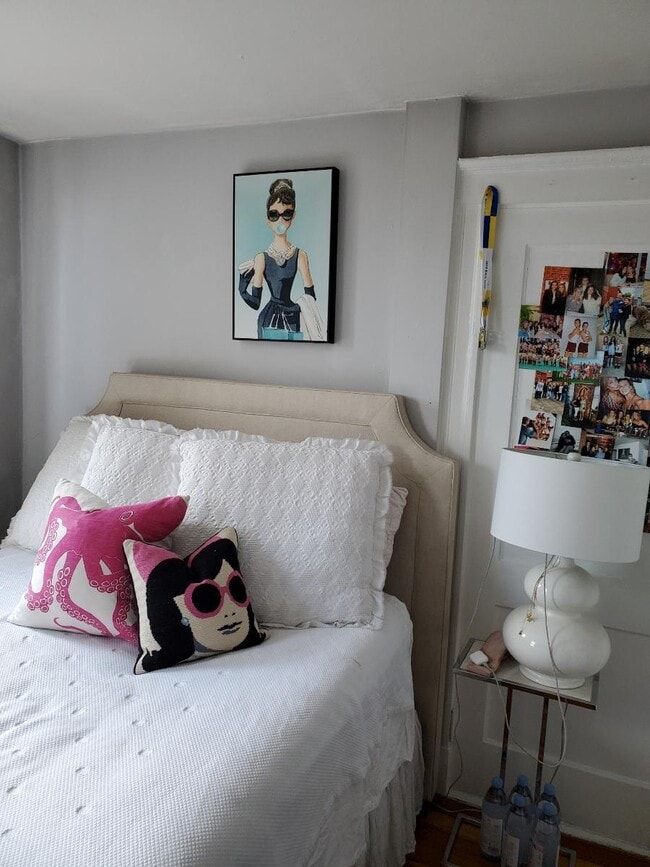 Photo - 214 Hanover St