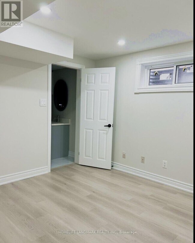 Photo - 144 Raymerville Dr