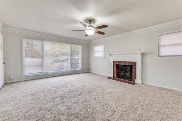 Photo - 402 W Grauwyler Rd